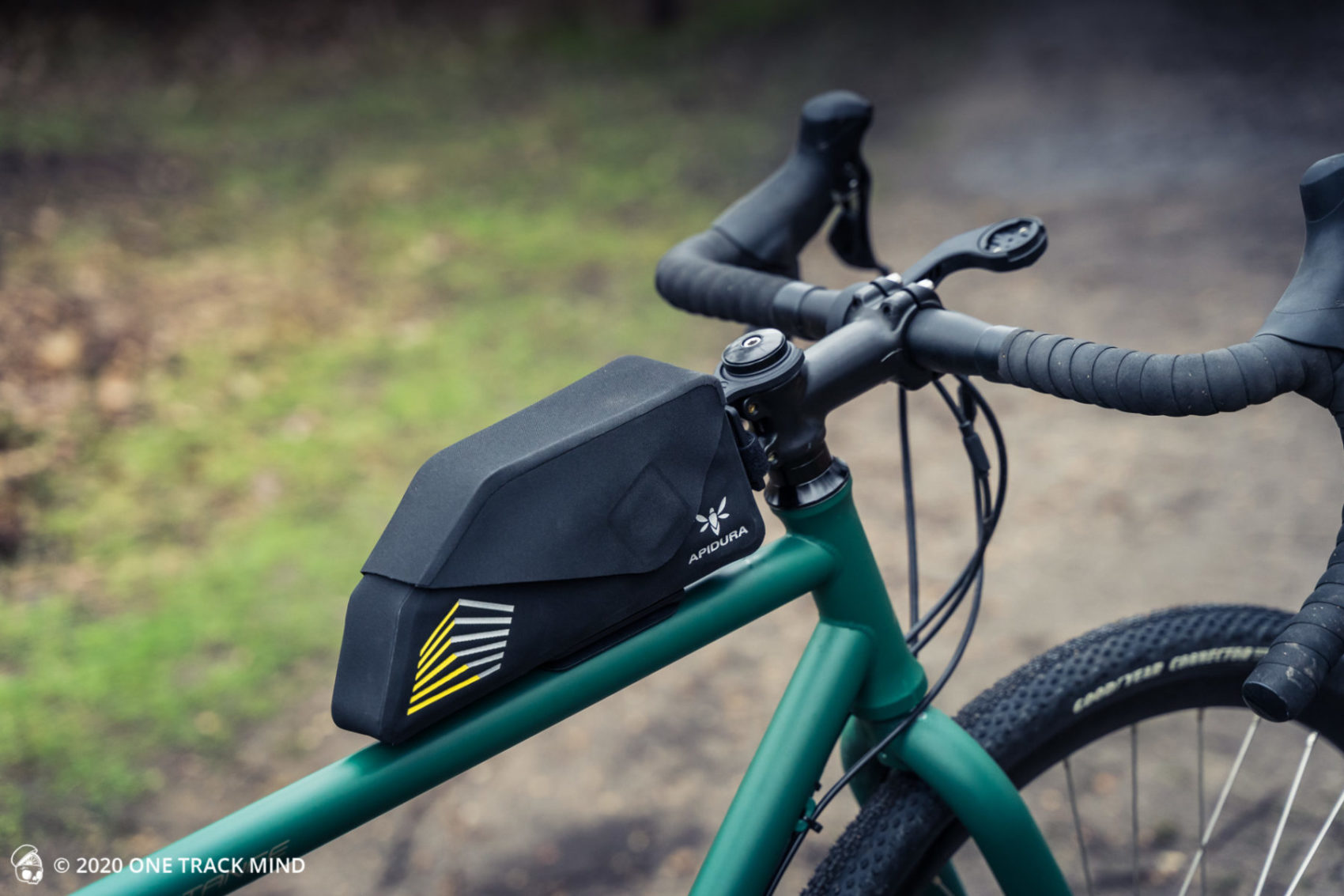 Apidura Racing Bolt-On Top Tube Pack Review